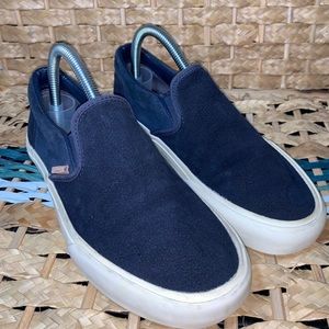 Vans classic suede slip-ons